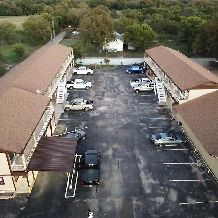 San Saba Executive Inn מראה חיצוני תמונה