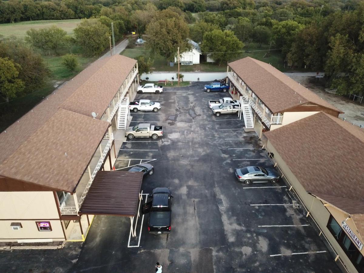 San Saba Executive Inn מראה חיצוני תמונה