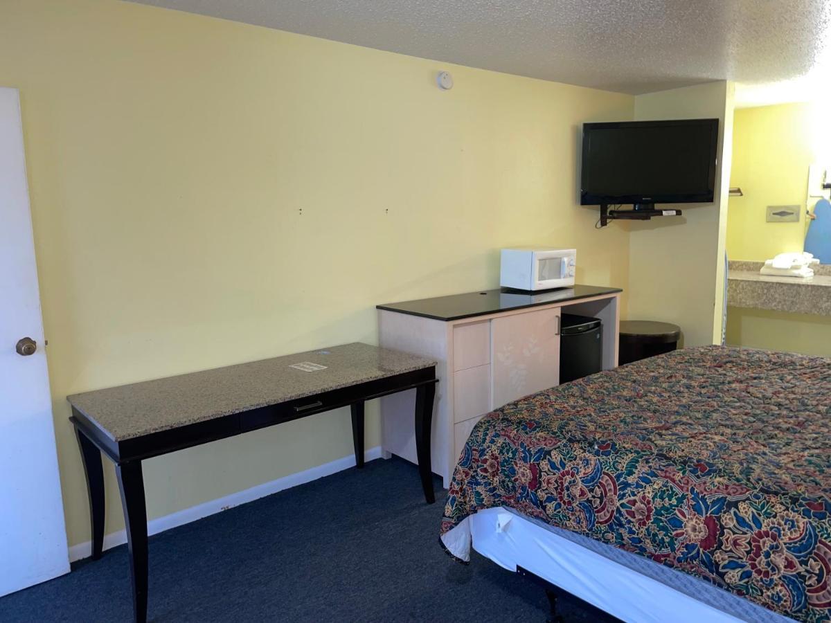 San Saba Executive Inn מראה חיצוני תמונה